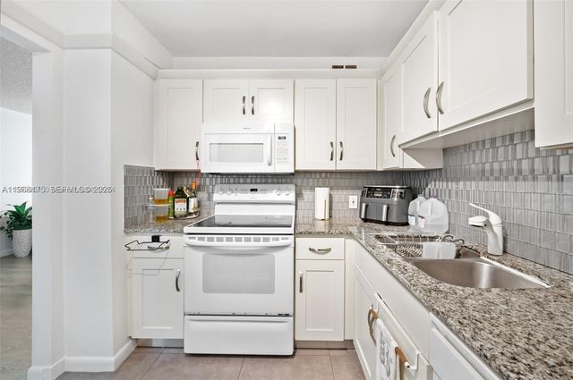 100 Bayview Dr 1418, Sunny Isles Beach, FL 33160