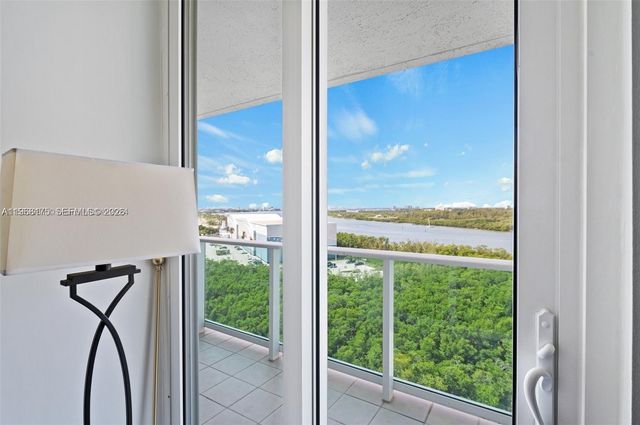 100 Bayview Dr 1418, Sunny Isles Beach, FL 33160