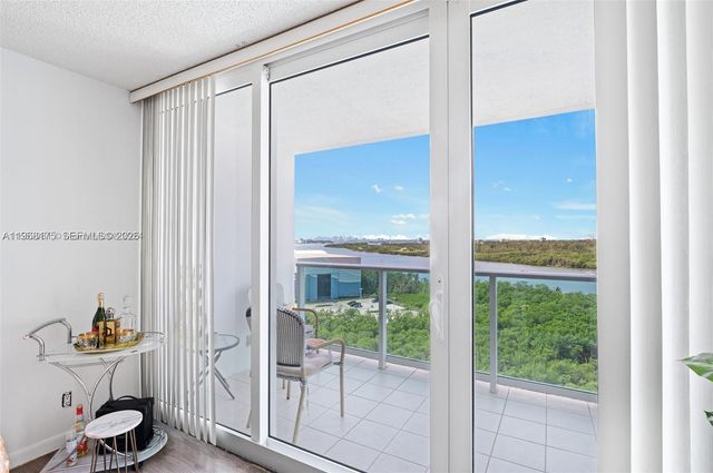 100 Bayview Dr 1418, Sunny Isles Beach, FL 33160