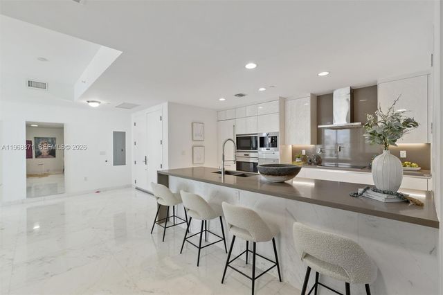 17475 Collins Avenue 703, Sunny Isles Beach, FL 33160