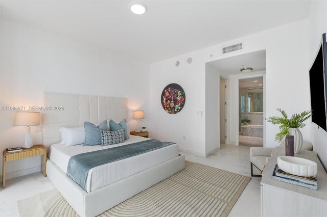 17475 Collins Avenue 703, Sunny Isles Beach, FL 33160