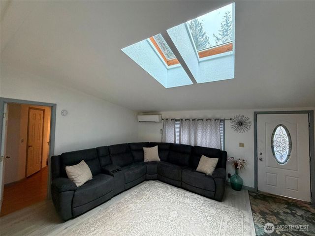 373 E Budd Drive, Shelton, WA 98584