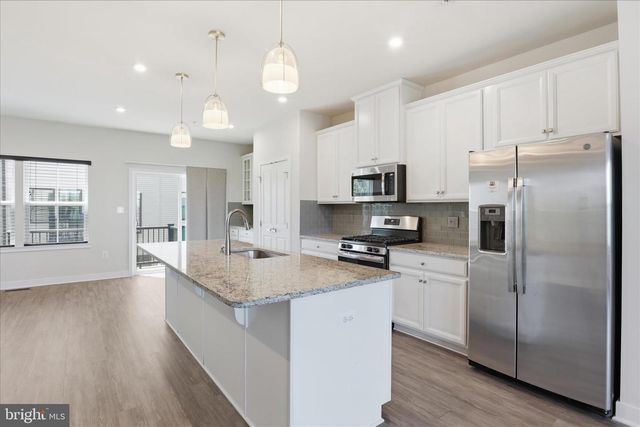 4702 TOWNE PARK RD, Suitland, MD 20746