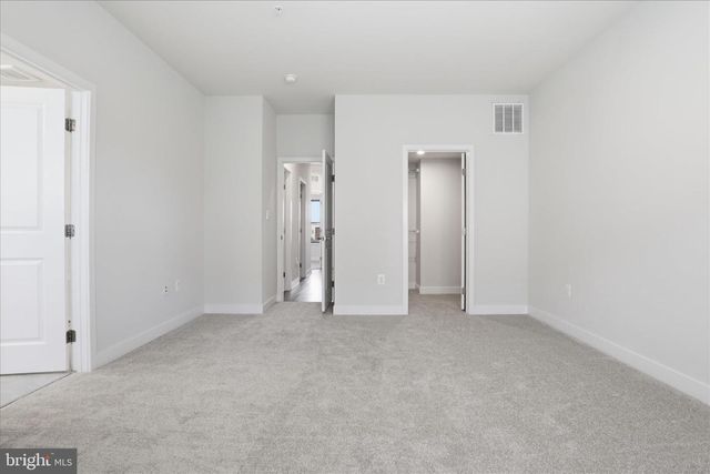 4702 TOWNE PARK RD, Suitland, MD 20746