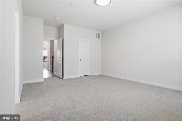 4702 TOWNE PARK RD, Suitland, MD 20746