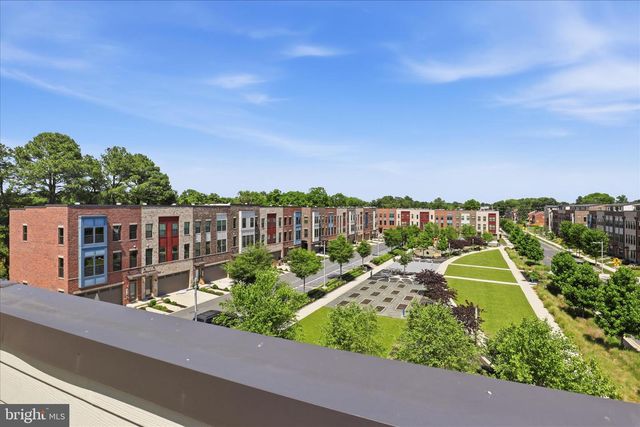 4702 TOWNE PARK RD, Suitland, MD 20746