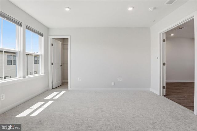 4702 TOWNE PARK RD, Suitland, MD 20746
