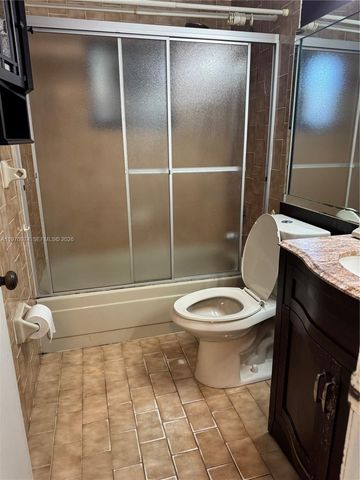 18670 SW 123rd Ct, Miami, FL 33177