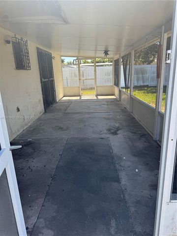 18670 SW 123rd Ct, Miami, FL 33177