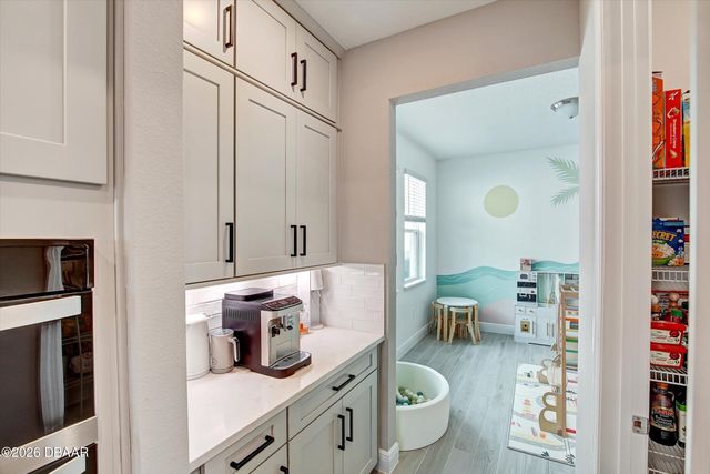 2121 Divot Drive, Daytona Beach, FL 32124