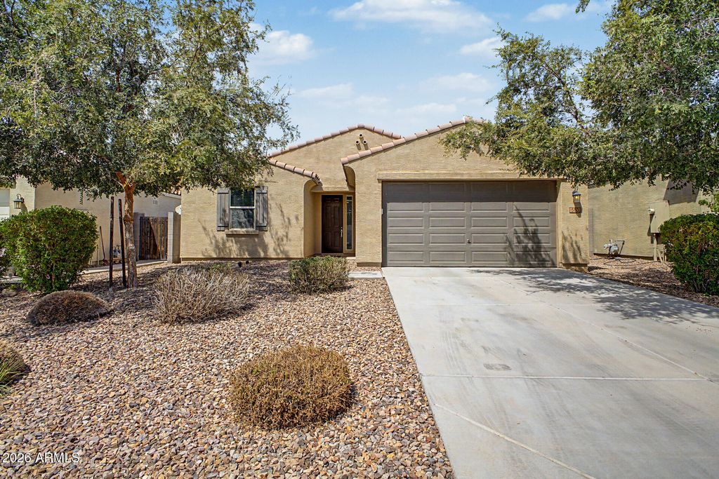 580 W TALLULA Trail, San Tan Valley, AZ 85140 — exterior