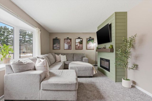 1089 Pine Grove Lane, Lake City, MN 55041