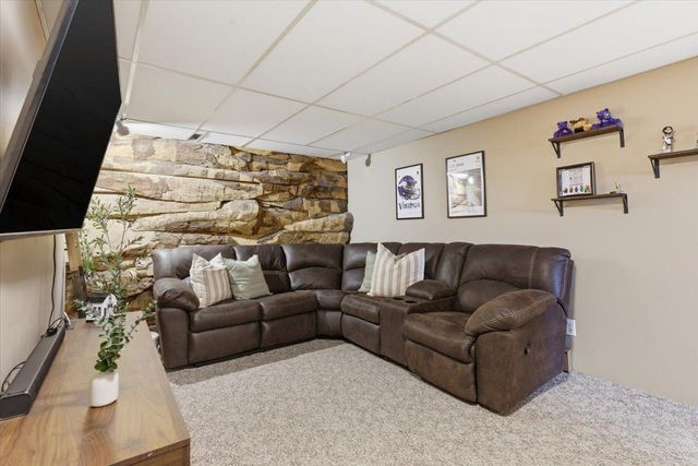 1089 Pine Grove Lane, Lake City, MN 55041