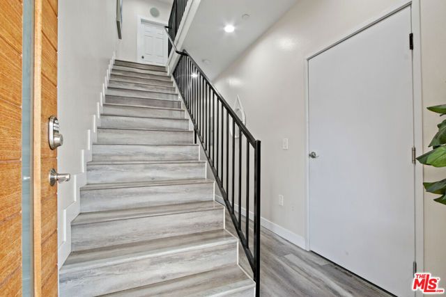 1805 S New England Street, Los Angeles, CA 90006