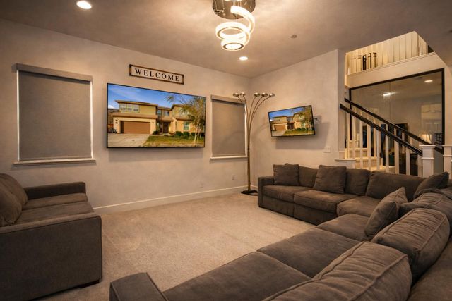 2281 Garden Farms Ave, Lathrop, CA 95330