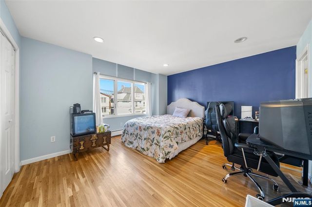 224 Warren Avenue A, Fort Lee, NJ 07024