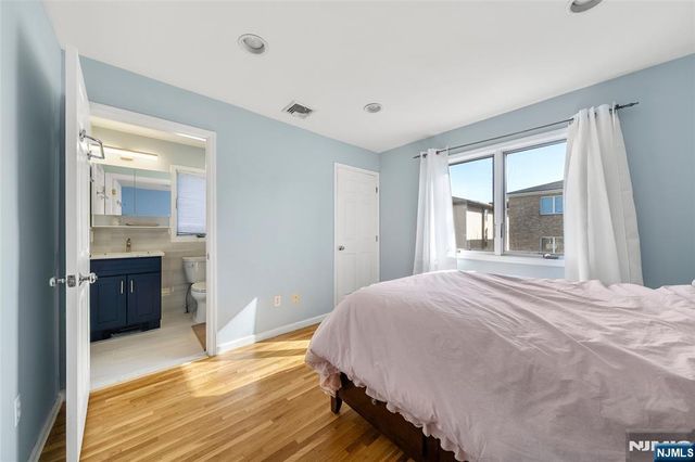 224 Warren Avenue A, Fort Lee, NJ 07024