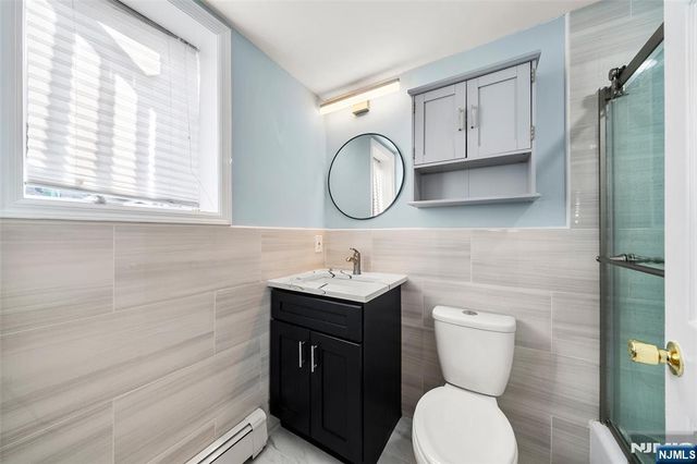 224 Warren Avenue A, Fort Lee, NJ 07024