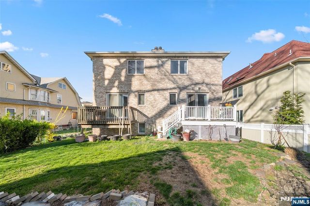 224 Warren Avenue A, Fort Lee, NJ 07024
