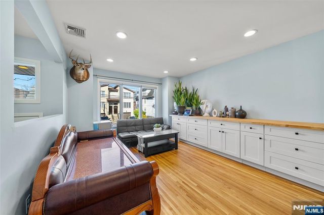 224 Warren Avenue A, Fort Lee, NJ 07024