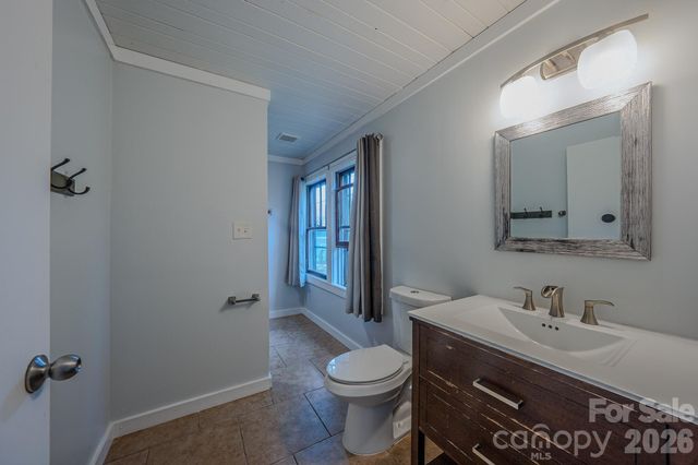 501 Fairview Road, Asheville, NC 28803