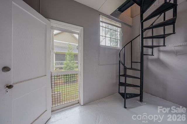 501 Fairview Road, Asheville, NC 28803