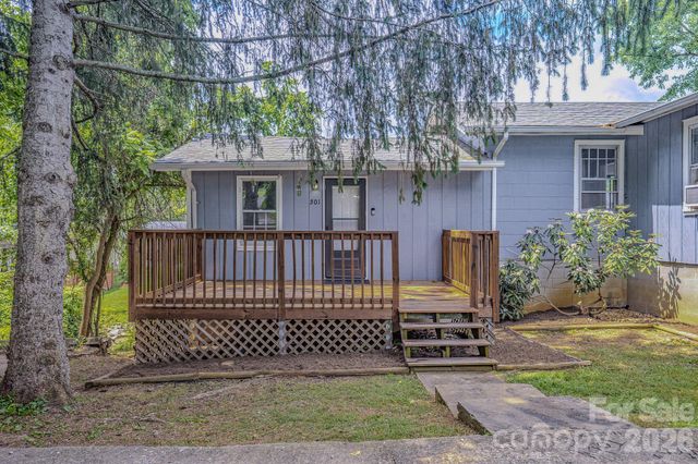 501 Fairview Road, Asheville, NC 28803