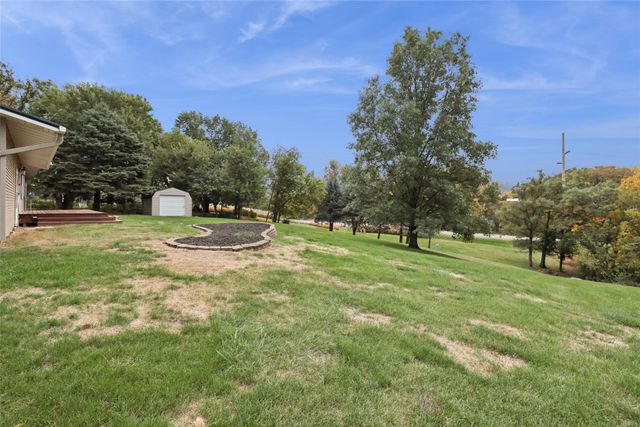5 Oakridge Drive, Grinnell, IA 50112