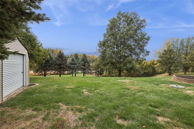 5 Oakridge Drive, Grinnell, IA 50112