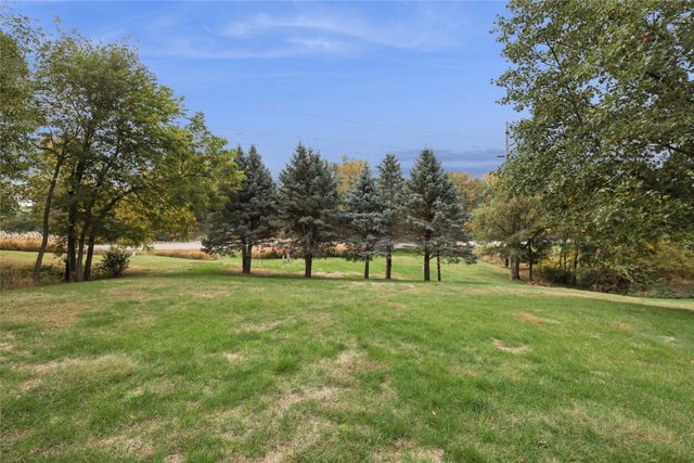 5 Oakridge Drive, Grinnell, IA 50112