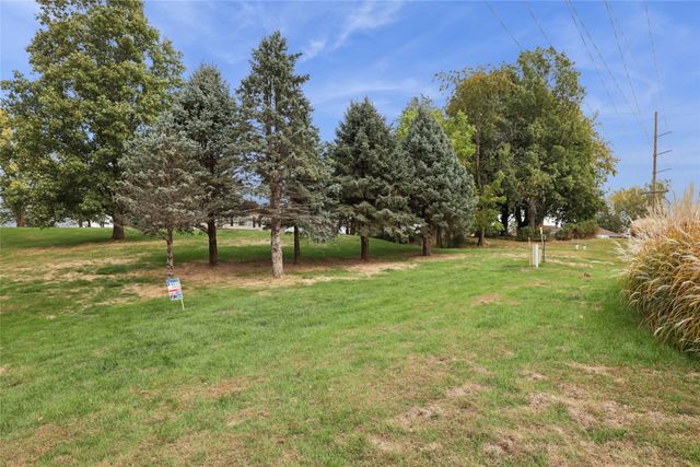 5 Oakridge Drive, Grinnell, IA 50112
