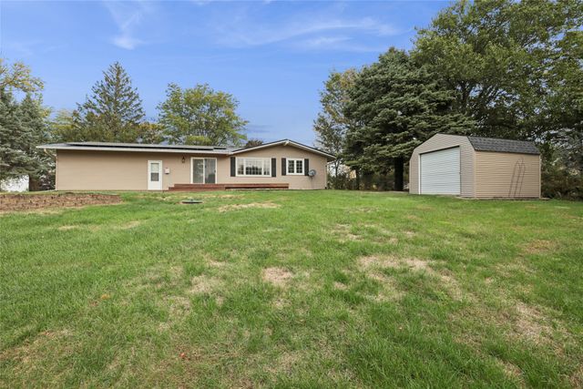 5 Oakridge Drive, Grinnell, IA 50112