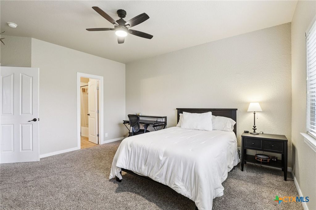 Image 20 of property listing at 223 Summer Glen Lane, New Braunfels, TX 78132