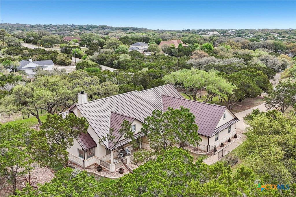 Image 28 of property listing at 223 Summer Glen Lane, New Braunfels, TX 78132