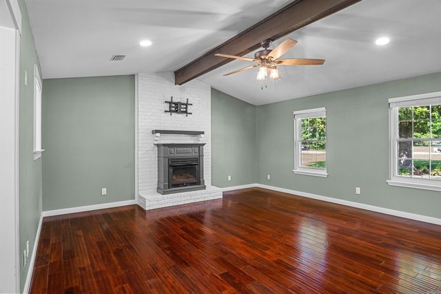 28 Forest Drive, Cabot, AR 72023