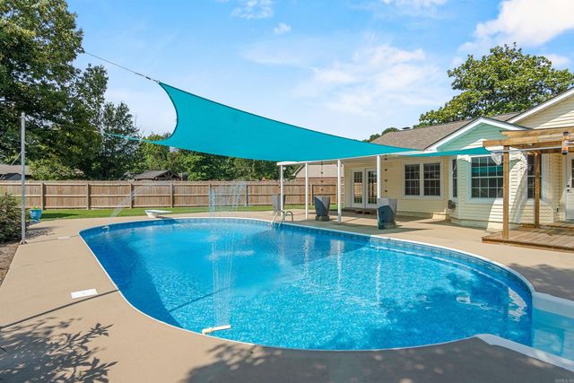 28 Forest Drive, Cabot, AR 72023