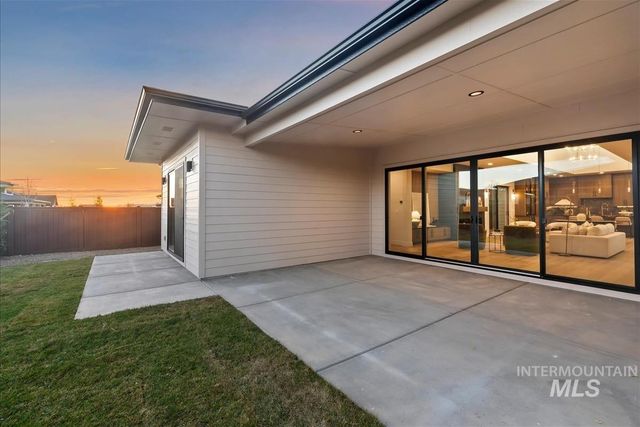 3353 N Fire Flower Ave, Star, ID 83669