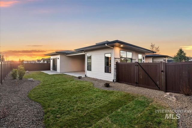 3353 N Fire Flower Ave, Star, ID 83669