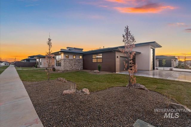 3353 N Fire Flower Ave, Star, ID 83669