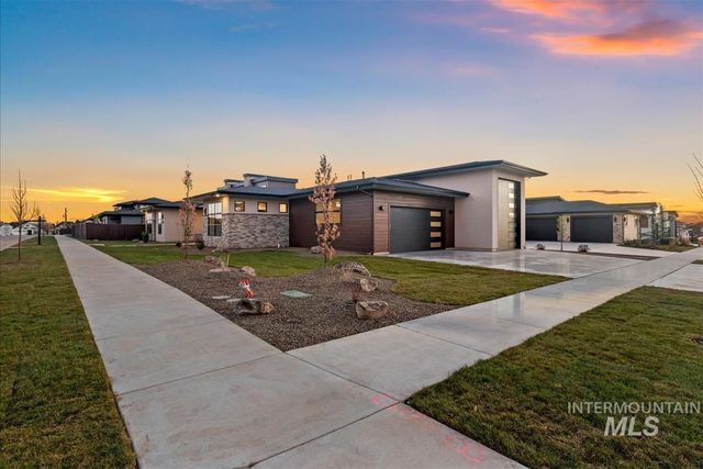 3353 N Fire Flower Ave, Star, ID 83669