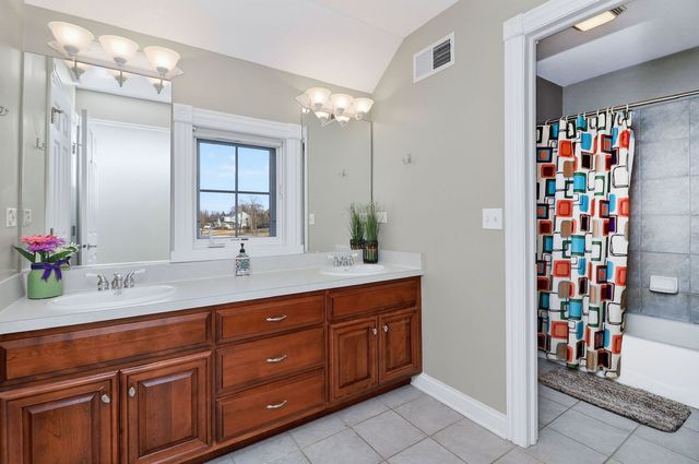 5500 Half Hollow Court, Oswego, IL 60543