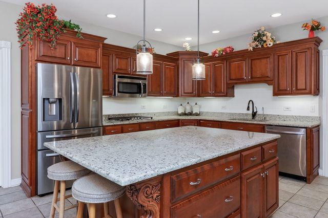 5500 Half Hollow Court, Oswego, IL 60543