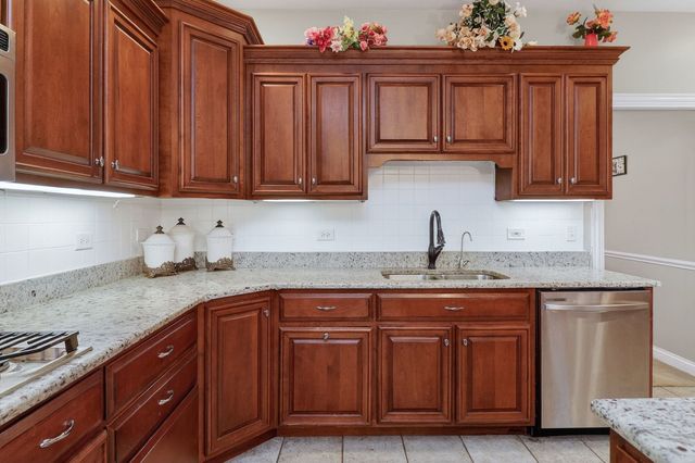 5500 Half Hollow Court, Oswego, IL 60543