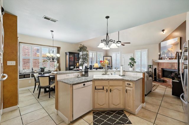 3136 Watercress Circle, Arlington, TX 76012