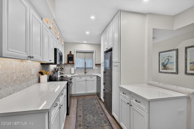 202 VISTA LAGOON Court B-2, Ponte Vedra Beach, FL 32082