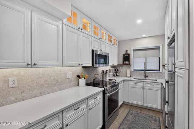 202 VISTA LAGOON Court B-2, Ponte Vedra Beach, FL 32082