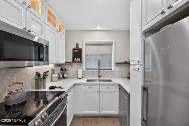 202 VISTA LAGOON Court B-2, Ponte Vedra Beach, FL 32082