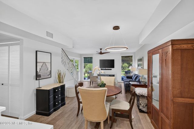 202 VISTA LAGOON Court B-2, Ponte Vedra Beach, FL 32082