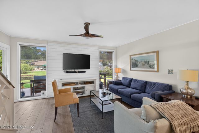 202 VISTA LAGOON Court B-2, Ponte Vedra Beach, FL 32082