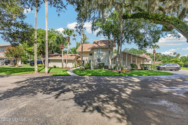 202 VISTA LAGOON Court B-2, Ponte Vedra Beach, FL 32082